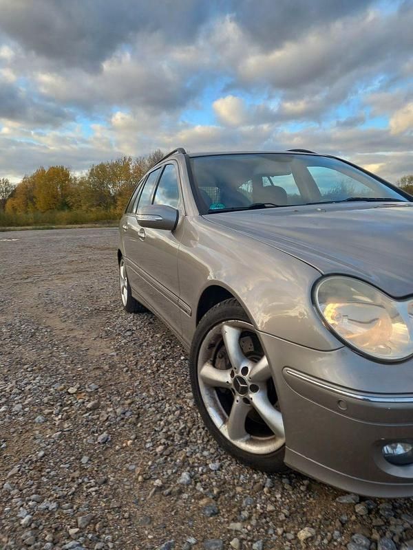 Gebraucht 2007 Mercedes C180 Avantgarde Kombi | 3.005 € (Fairer Preis) - Bild 1/4