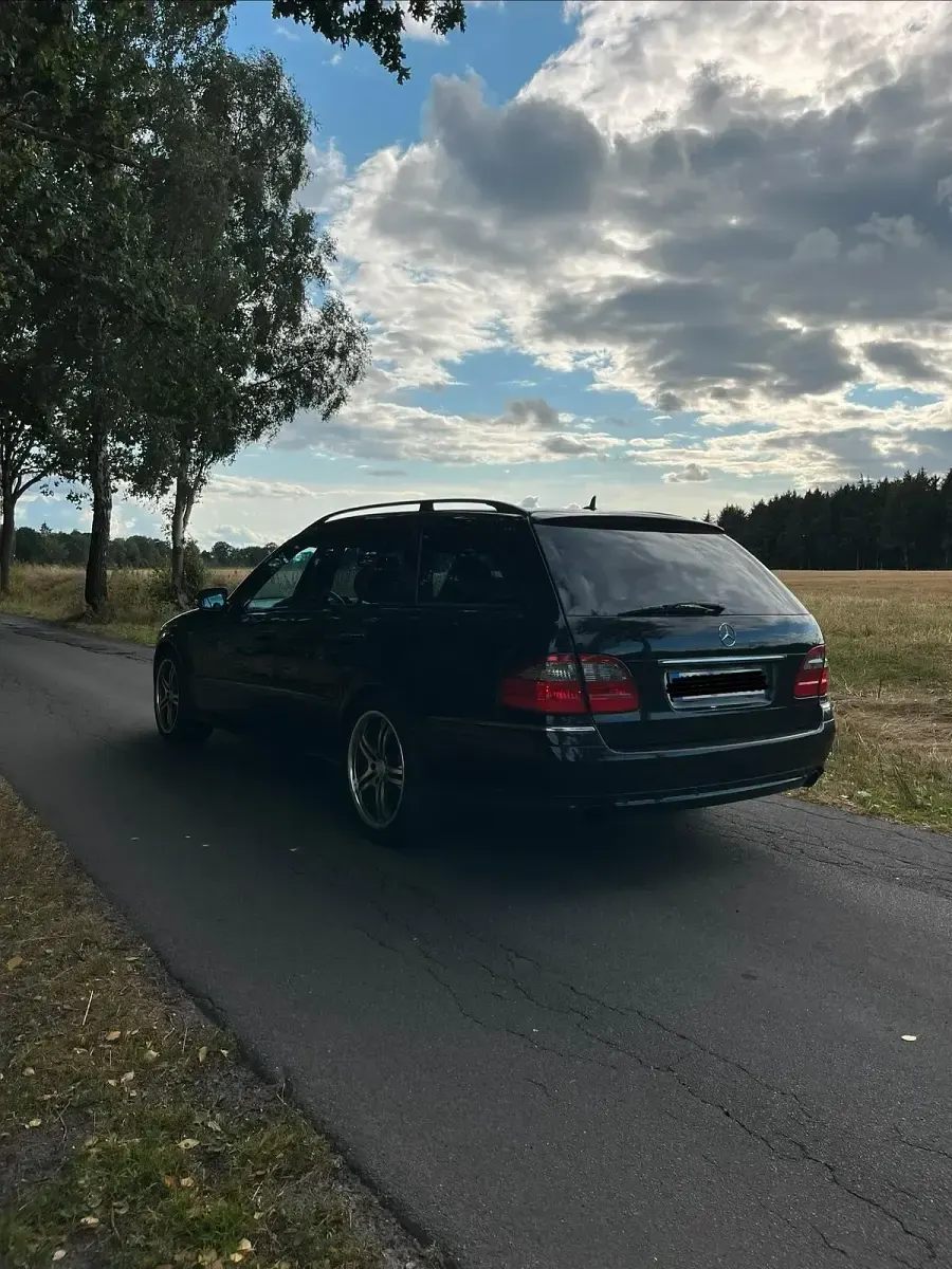 Gebraucht Mercedes E320 Avantgarde 224 PS (164 kW) 2009 Schwarz Kombi