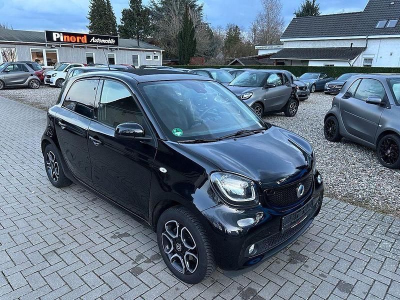 Gebraucht Smart ForFour 90 PS (66 kW) 2019 Schwarz Kleinwagen