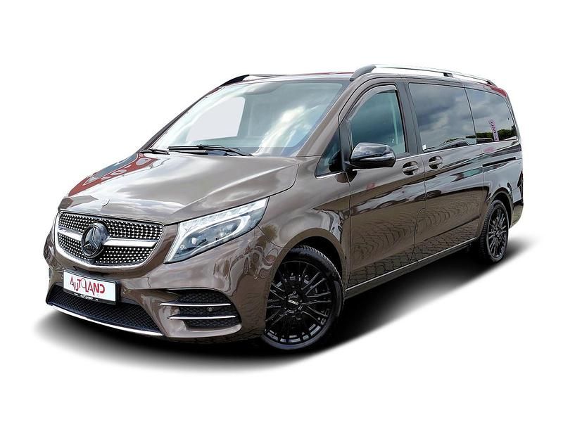 Braun Gebraucht 2017 Mercedes V220 AMG Van / Kleinbus | 39.990 € (Fairer Preis) - Bild 1/4