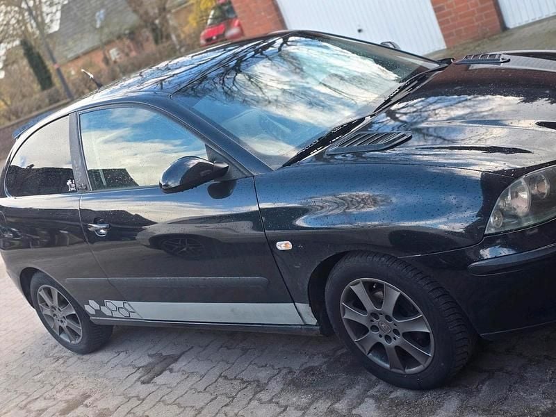 Gebraucht Seat Ibiza 100 PS (73 kW) 2005 Schwarz Kleinwagen
