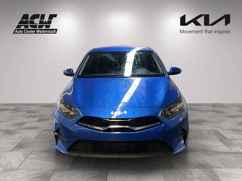 Neu Kia Ceed Vision 140 PS (102 kW) 2025 Blue flame Kleinwagen