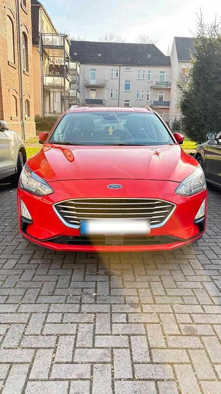 Gebraucht Ford Focus 120 PS (88 kW) 2020 Rot Kombi