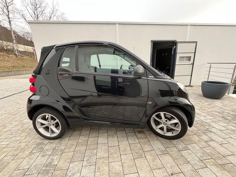 Gebraucht Smart ForTwo Cabrio Pulse 84 PS (61 kW) 2011 Schwarz Cabrio