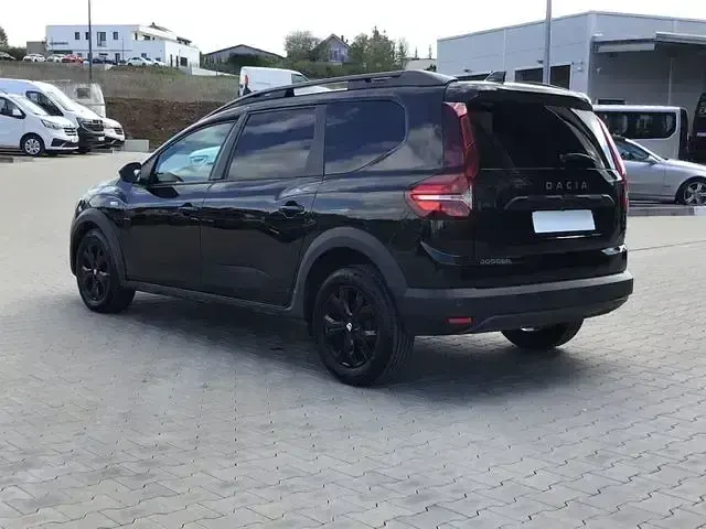 Gebraucht Dacia Jogger Extreme 110 PS (80 kW) 2022 Perlmuttschwarz Van / Kleinbus