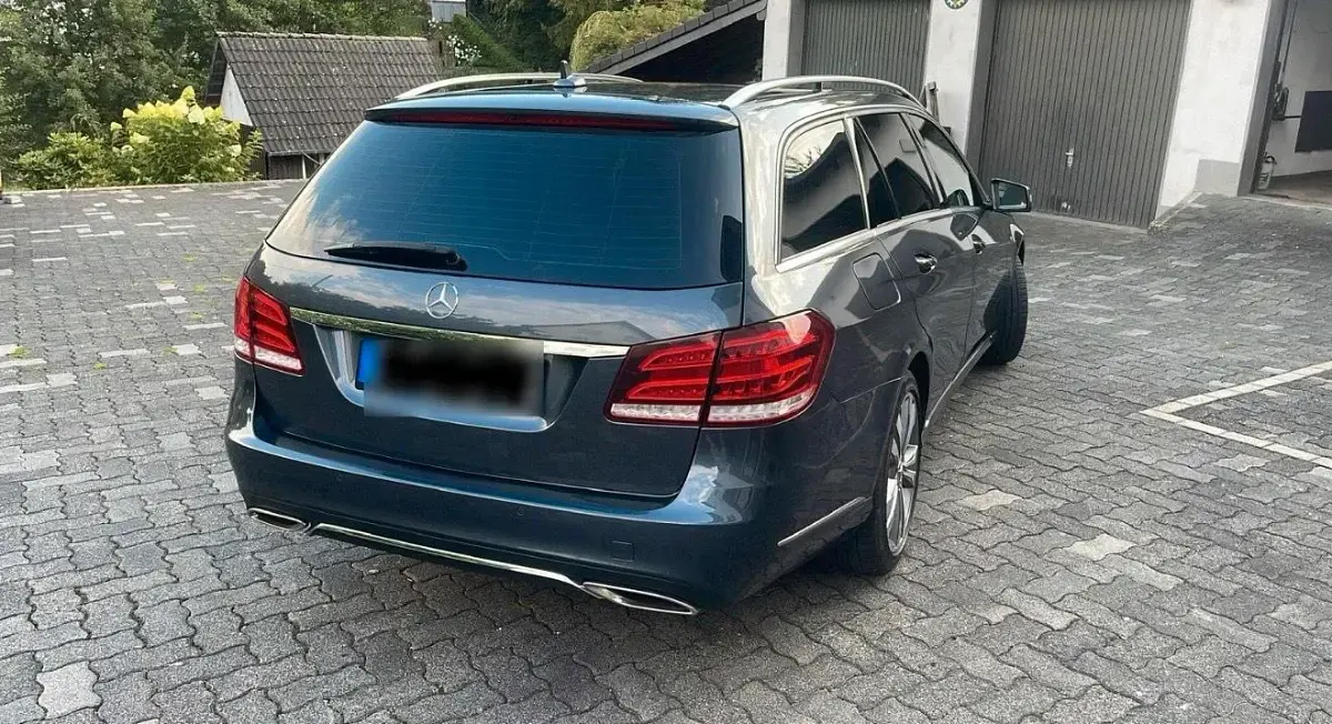 Gebraucht Mercedes E350 Avantgarde 252 PS (185 kW) 2014 Grau Kombi
