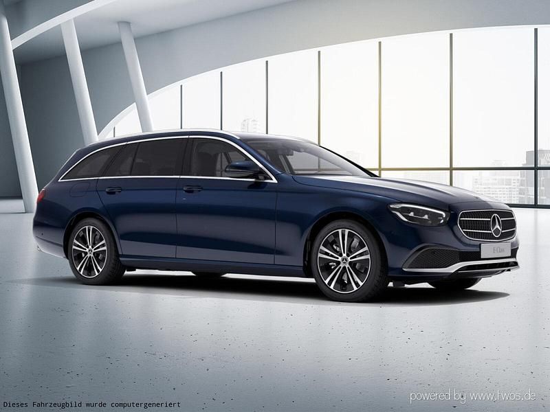 Gebraucht Mercedes E220 200 PS (147 kW) 2022 Metalliclack nautikblau Kombi