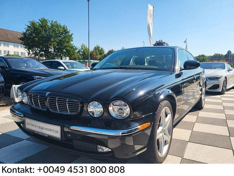 Schwarz Gebraucht 2006 Jaguar XJ8 Sovereign Limousine | 29.888 € - Bild 1/4