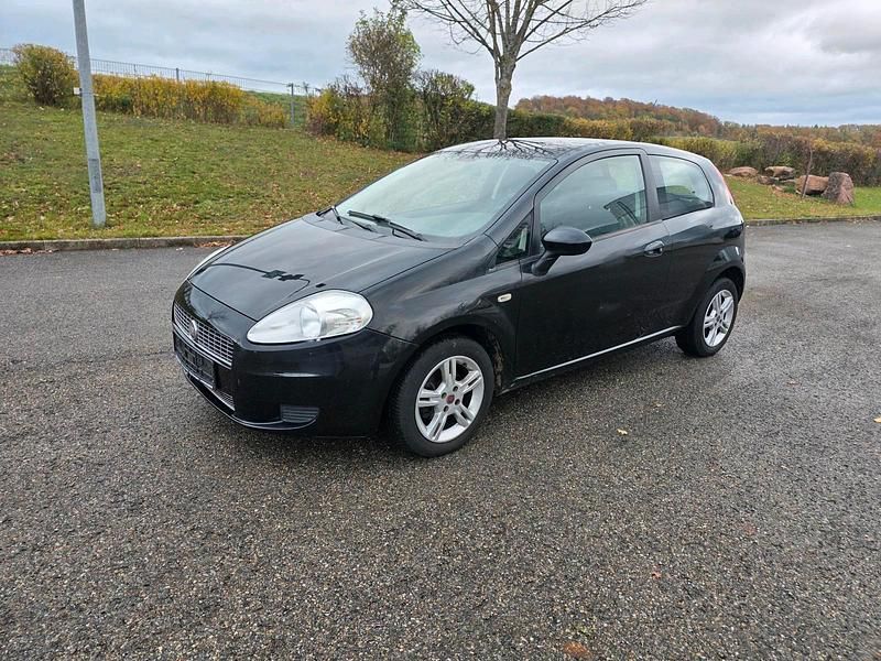 Schwarz Gebraucht 2009 Fiat Grande Punto Dynamic Kleinwagen | 1.699 € (Fairer Preis) - Bild 1/4
