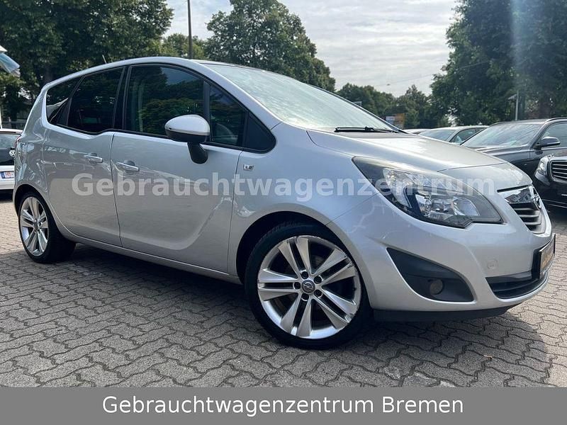 Silber Gebraucht 2012 Opel Meriva Color Edition Van / Kleinbus | 5.490 € (Fairer Preis) - Bild 1/4