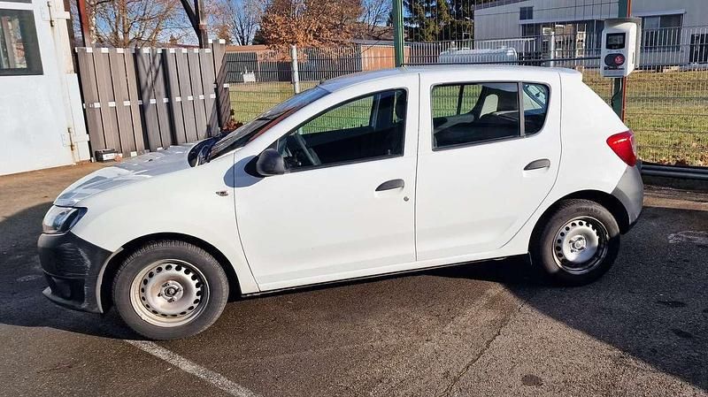 Gebraucht Dacia Sandero Essentiel 75 PS (55 kW) 2014 Weiß Limousine