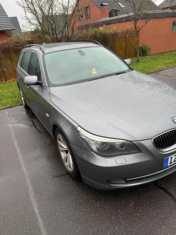 Grau Gebraucht 2008 BMW 530 Kombi | 4.500 € (Superpreis) - Bild 1/4