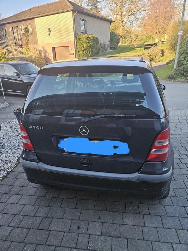Usado Mercedes A140 82 HP (60 kW) 2002 Cinzento Citadino
