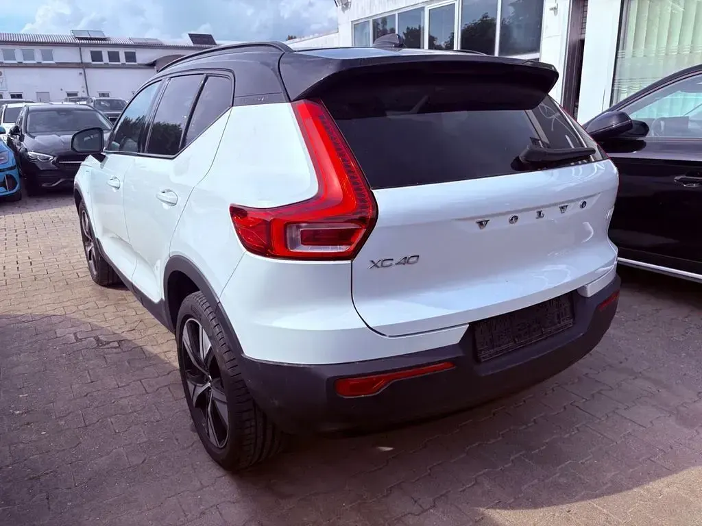 Gebraucht Volvo XC40 R-Design 261 PS (191 kW) 2022 Crystal white SUV