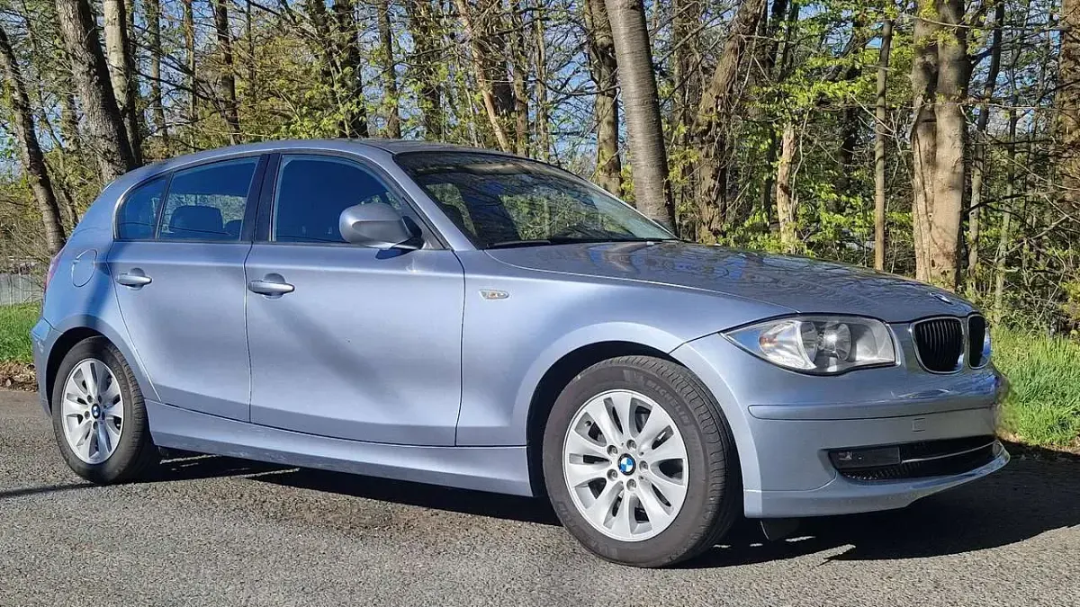 Gebraucht BMW 116 122 PS (89 kW) 2011 Silber Kleinwagen