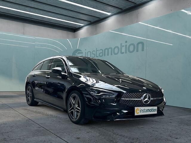 Schwarz Gebraucht 2024 Mercedes CLA200 Shooting Brake AMG Kombi | 34.790 € - Bild 1/2