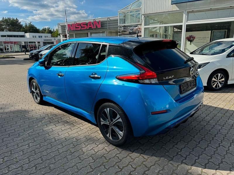 Gebraucht Nissan Leaf Tekna 110 kW (150 PS) 2020 Blau Kleinwagen