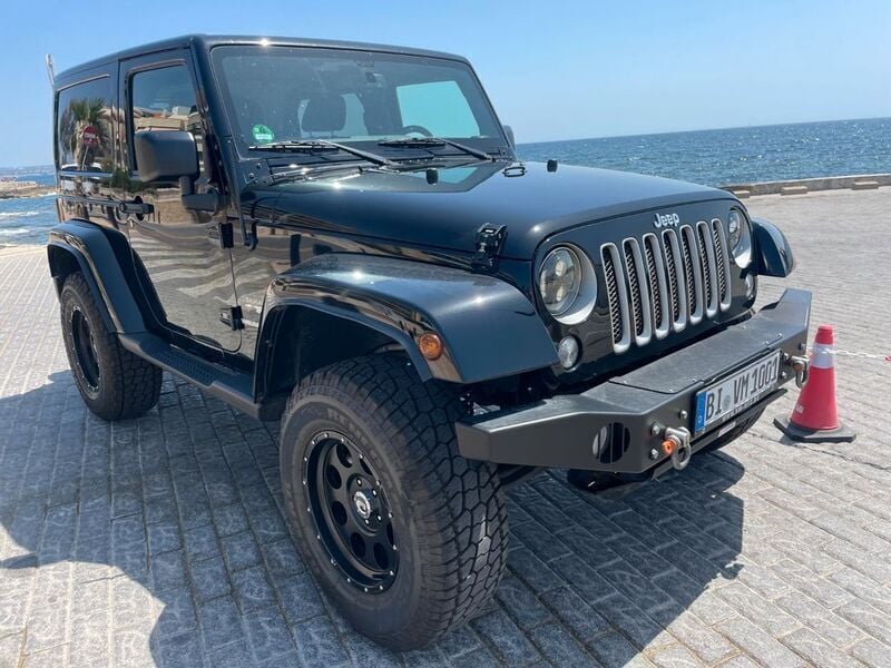 Schwarz Gebraucht 2017 Jeep Wrangler Unlimited Sahara SUV | 27.650 € (Guter Preis) - Bild 1/4