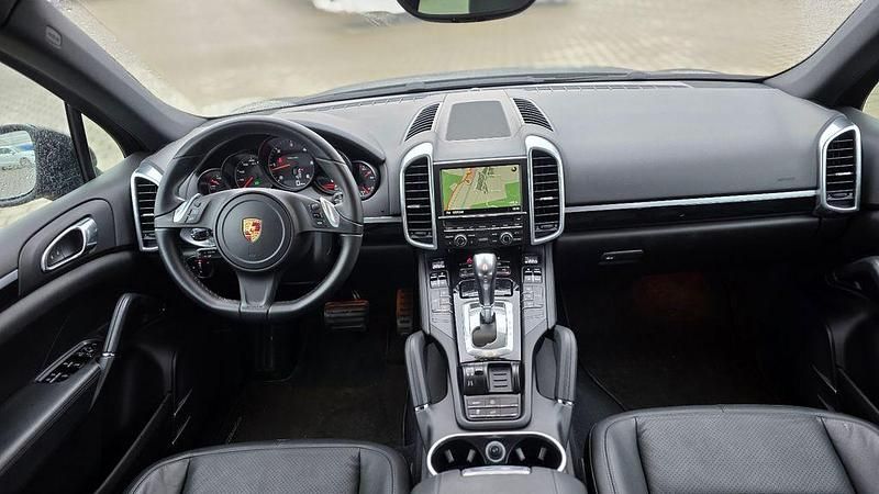 Gebraucht Porsche Cayenne 245 PS (180 kW) 2012 Schwarz SUV