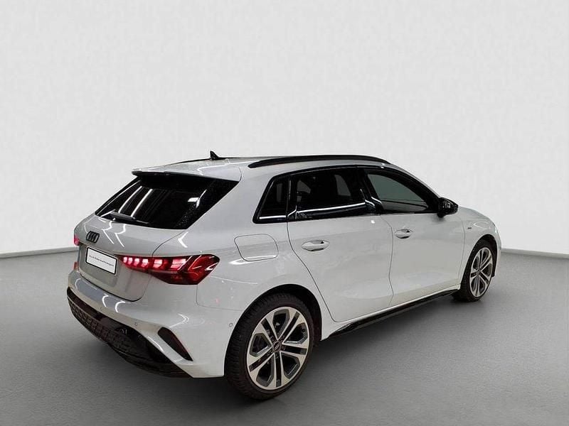 Gebraucht Audi A3 S-Line 204 PS (150 kW) 2025 Weiß Limousine