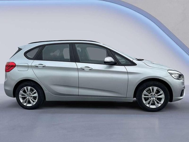 Gebraucht BMW 220 Active Tourer Advantage 192 PS (141 kW) 2017 Silber met Van / Kleinbus