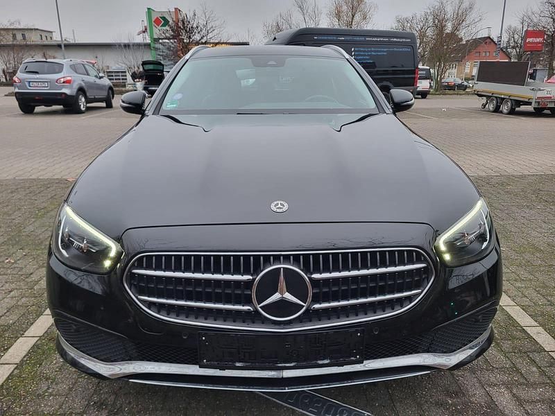 Gebraucht Mercedes E300 305 PS (224 kW) 2020 Schwarz Kombi