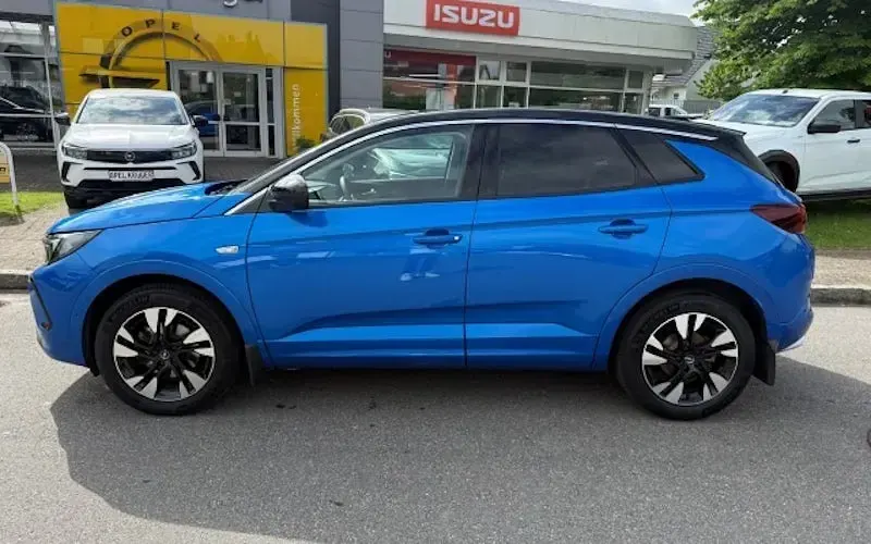 Gebraucht Opel Grandland X Elegance 130 PS (95 kW) 2023 Blau SUV