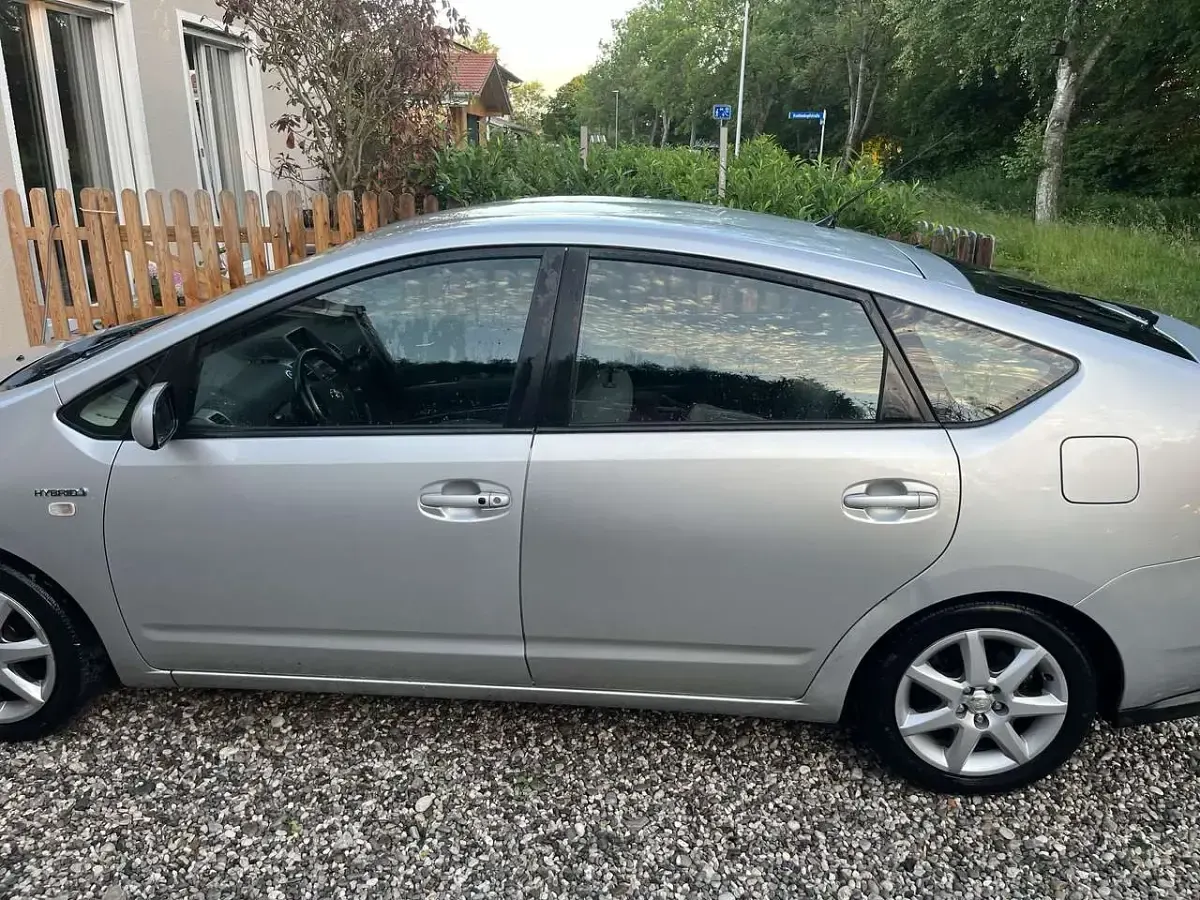 Gebraucht Toyota Prius Sol 111 PS (81 kW) 2007 Silber Kleinwagen