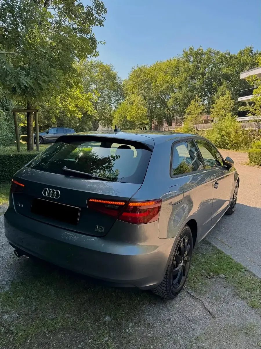 Gebraucht Audi A3 110 PS (80 kW) 2015 Grau Kleinwagen