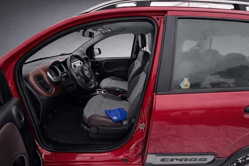 Gebraucht Fiat Panda Cross Cross 90 PS (66 kW) 2015 Rot Kleinwagen