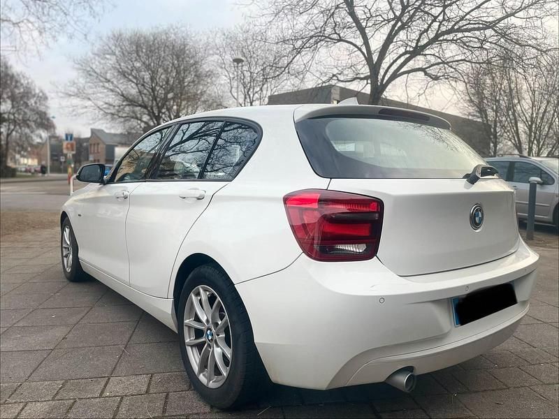 Gebraucht BMW 116 116 PS (85 kW) 2012 Weiß Kleinwagen