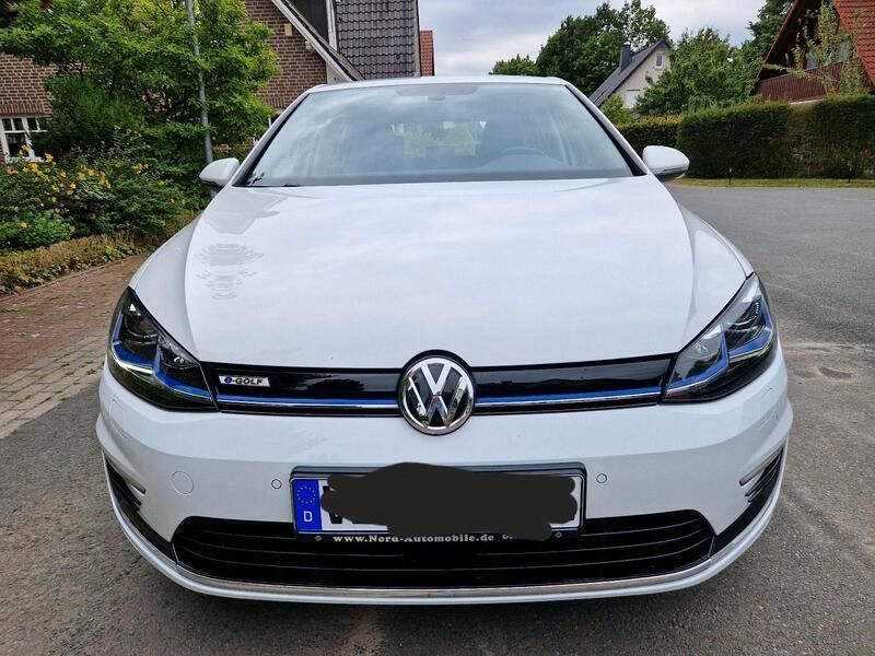 Weiß Gebraucht 2020 VW e-Golf Kleinwagen | 13.500 € (Guter Preis) - Bild 1/4