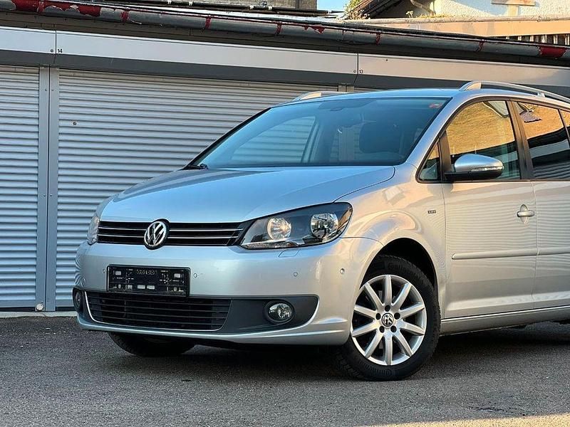 Silber Gebraucht 2014 VW Touran Life Van / Kleinbus | 7.699 € (Fairer Preis) - Bild 1/4