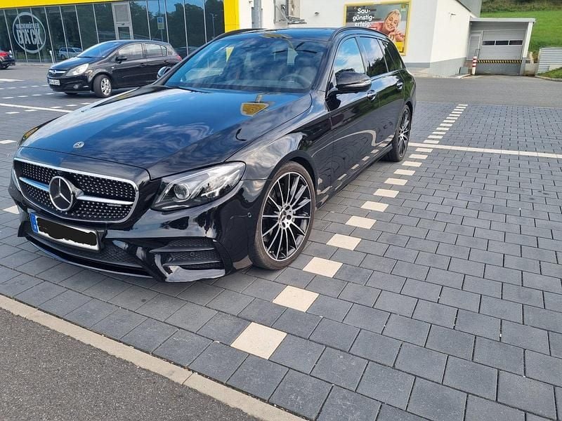 Schwarz Gebraucht 2017 Mercedes E43 AMG AMG Limousine | 42.000 € (Etwas zu teuer) - Bild 1/1