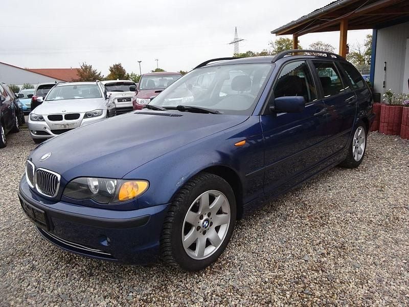Gebraucht BMW 318 143 PS (105 kW) 2003 Blau Kombi