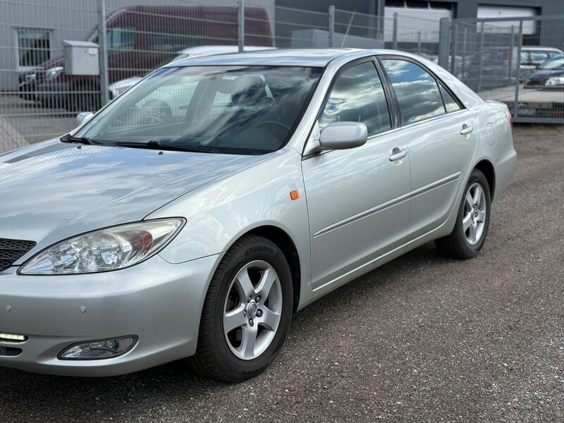 Gebraucht Toyota Camry Executive 186 PS (136 kW) 2003 Silber Limousine