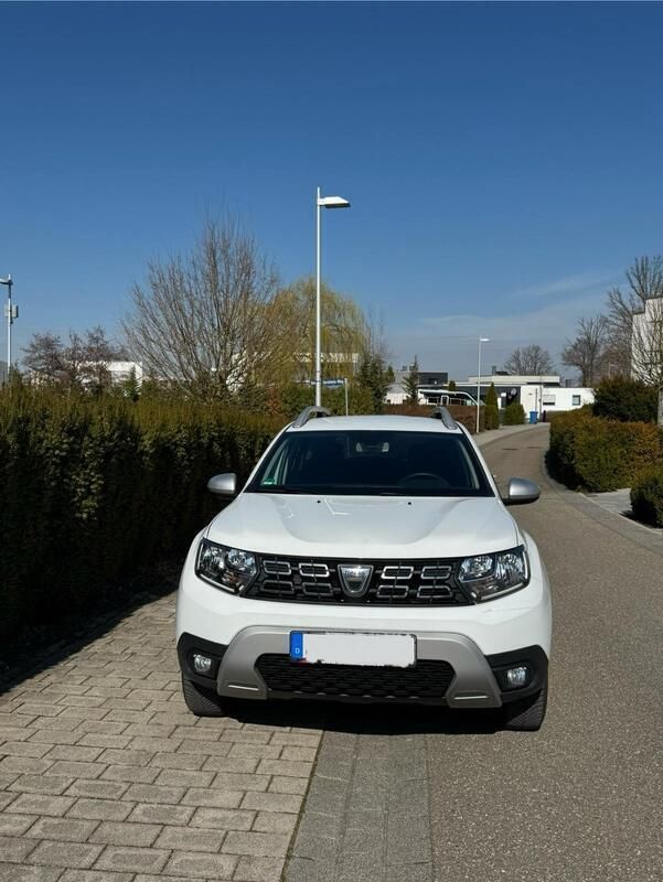 Weiß Gebraucht 2018 Dacia Duster SUV | 10.850 € - Bild 1/4