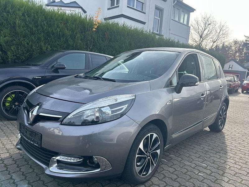Grau Gebraucht 2015 Renault Scénic III Bose Edition Van / Kleinbus | 5.950 € (Fairer Preis) - Bild 1/4