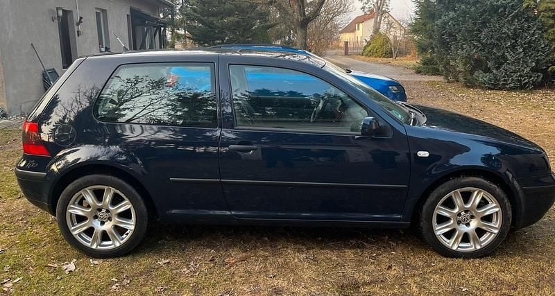 Gebraucht VW Golf IV 102 PS (75 kW) 2002 Blau Kleinwagen