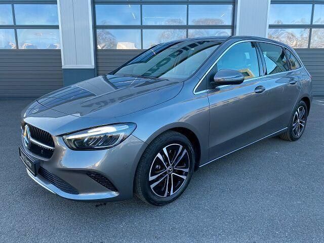 Gebraucht Mercedes E250 Progressive 163 PS (119 kW) 2024 Grau Limousine