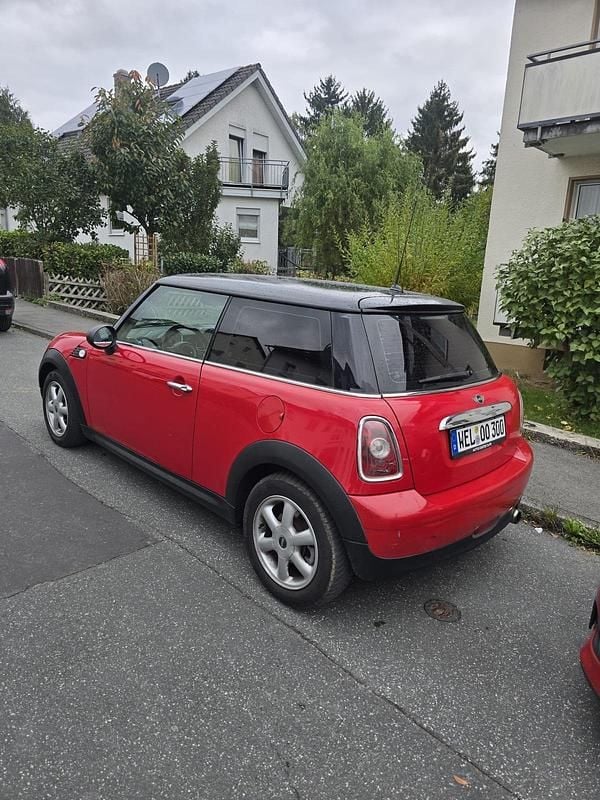 Rot Gebraucht 2009 Mini ONE Kleinwagen | 1.500 € (Superpreis) - Bild 1/4