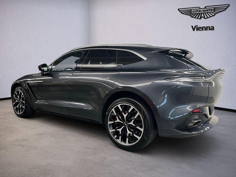 Gebraucht Aston Martin DBX 551 PS (405 kW) 2021 Grau SUV