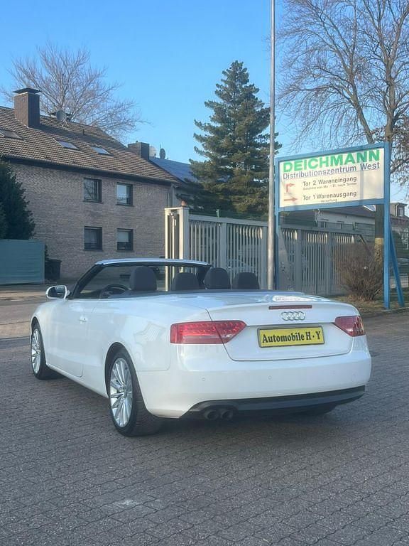 Gebraucht Audi A5 Cabriolet Design 170 PS (125 kW) 2011 Weiß Cabrio