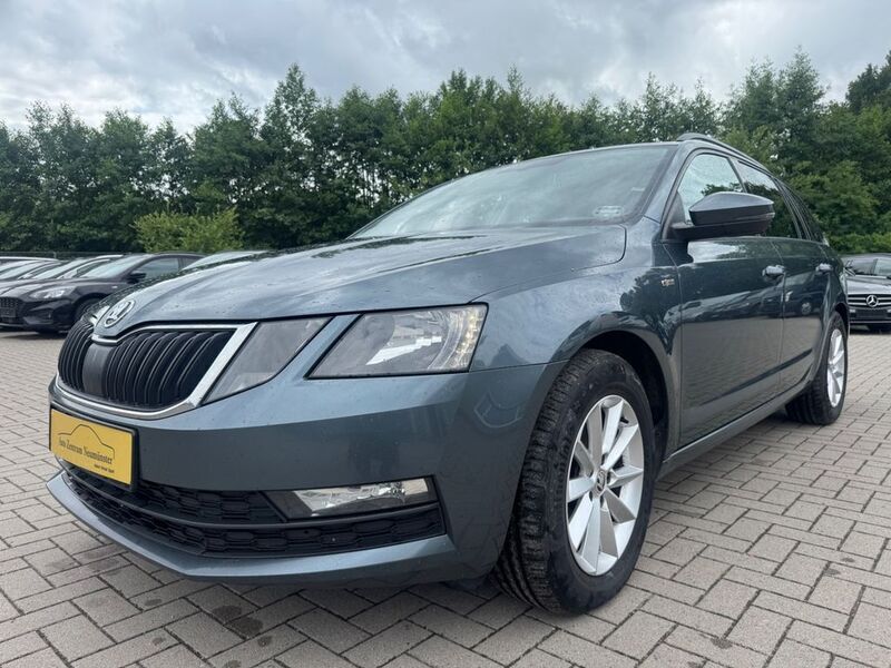 Grau Gebraucht 2019 Skoda Octavia Soleil Kombi | 8.990 € (Superpreis) - Bild 1/4