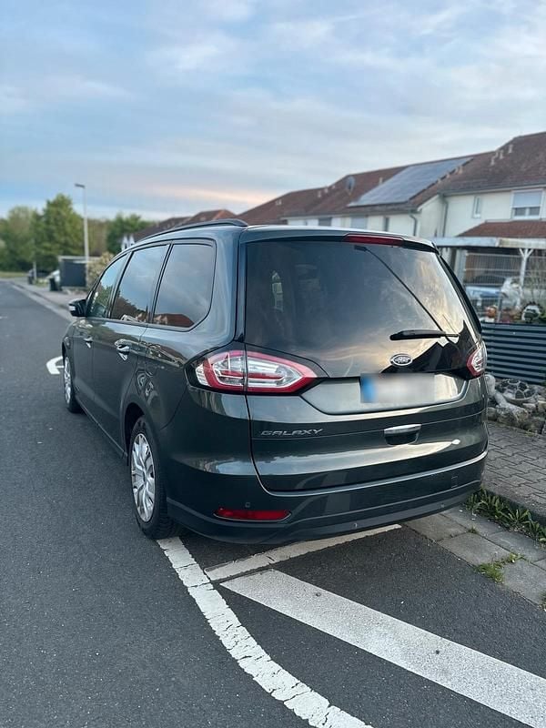 Second-hand Ford Galaxy 200 CP (147 kW) 2017 Gri Monovolum