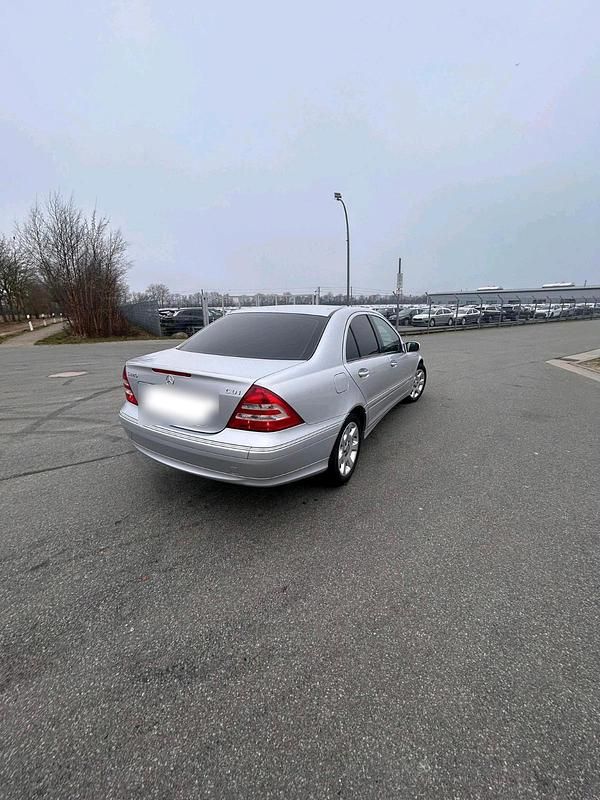 Gebraucht Mercedes C220 Elegance 150 PS (110 kW) 2006 Grau Limousine