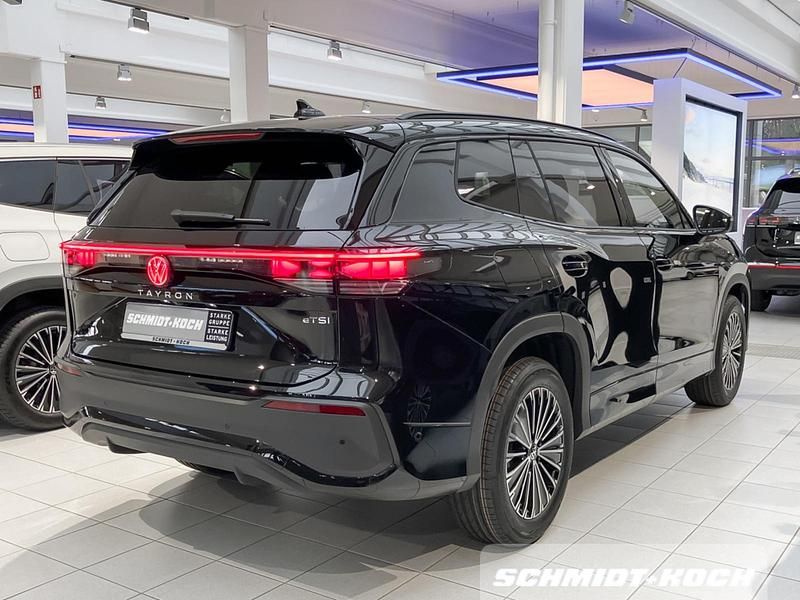 Neu VW Tayron Life 150 PS (110 kW) 2026 Grenadillschwarz (schwarz) SUV