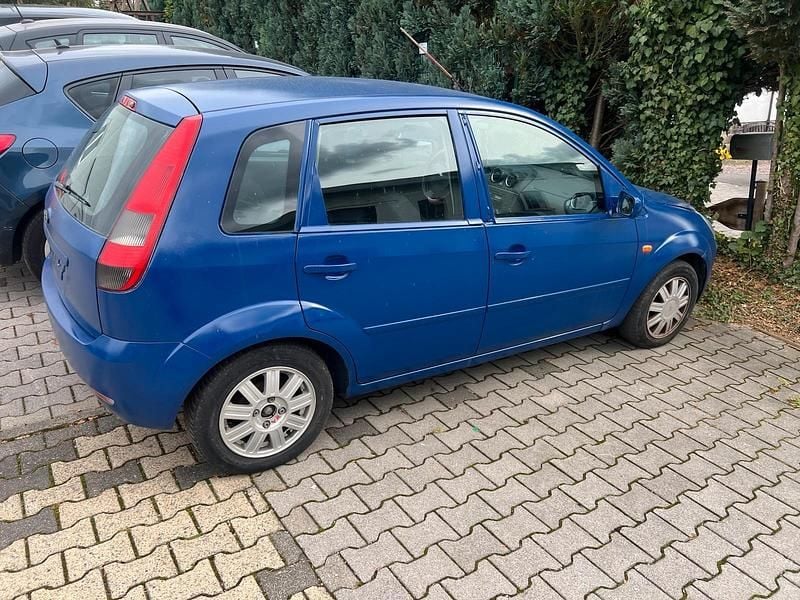 Gebraucht 2004 Ford Fiesta Kleinwagen | 400 € (Superpreis) - Bild 1/4