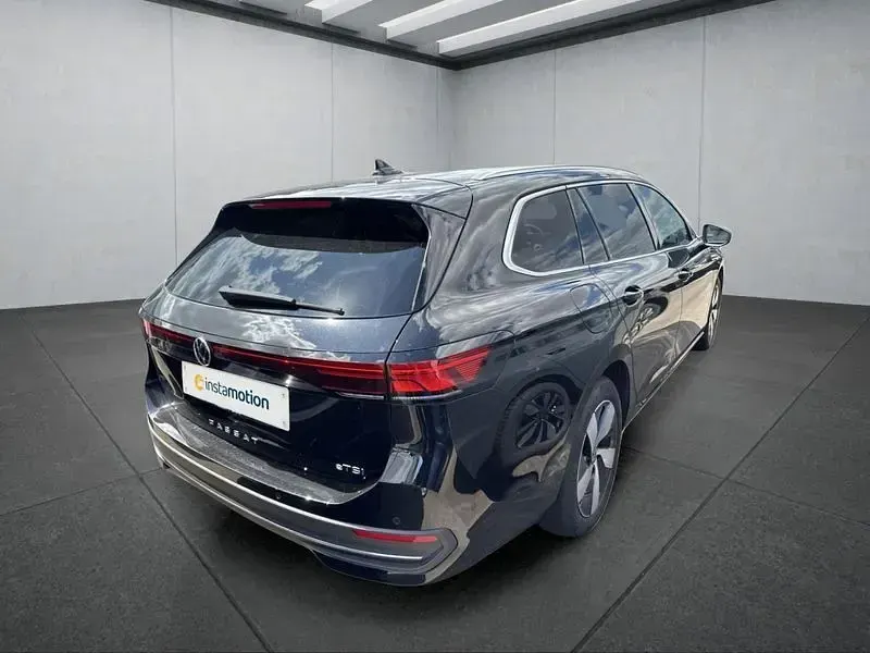 Gebraucht VW Passat 150 PS (110 kW) 2025 Schwarz Kombi