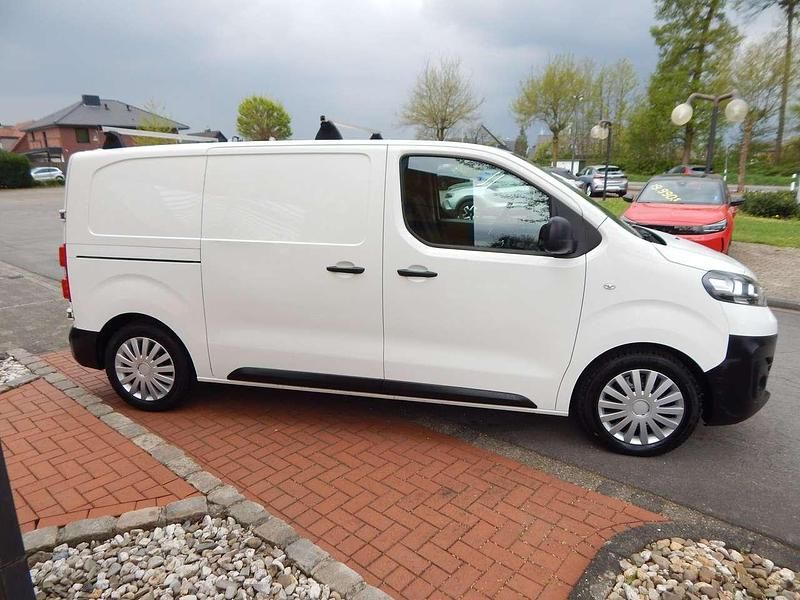 Gebraucht Opel Vivaro Edition 150 PS (110 kW) 2020 Arktis weiss Van / Kleinbus